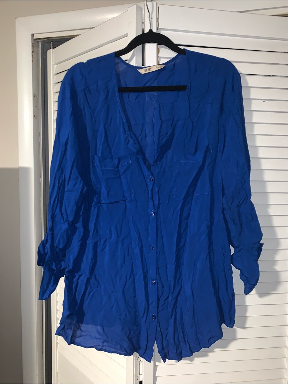 Old Navy Plus Size Women’s Roll Tab Sleeve Button Down Shirt